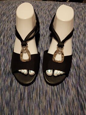 Black Women's Sandals with Silver Tone-Accent